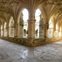 Hotel Real Monasterio de San Zoilo，位于卡里翁德洛斯孔德斯的酒店