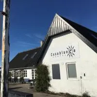 Casablanca Hostel, hyggelig overnatning，位于Anholt的酒店