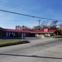 Budget Inn Breezewood，位于Breezewood的酒店