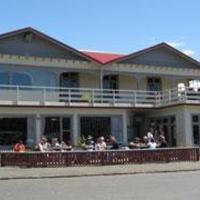 南海汽车旅馆 - 斯图尔特岛，位于半月湾的酒店