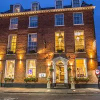 Harbour Hotel & Spa Chichester，位于奇切斯特的酒店