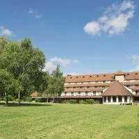 Best Western Plus l'Orée Paris Sud,位于苏尔斯·雷斯·夏尔特的酒店