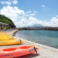 Bird Rock Beach Hotel，位于巴斯特尔的酒店