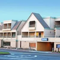 旅行小憩海滨酒店，位于日落海滩的酒店