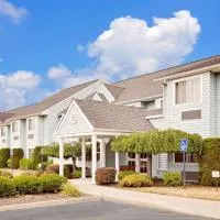 Microtel Inn & Suites by Wyndham Wellsville，位于Wellsville的酒店