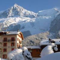 Aiguille du Midi - Hôtel & Restaurant，位于夏蒙尼-勃朗峰雷泊松的酒店