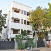 Phoenix Serviced Apartment - Anna Nagar，位于钦奈Anna Nagar的酒店