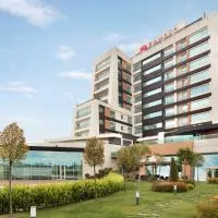 Ramada Plaza by Wyndham Istanbul Asia Airport，位于盖布泽的酒店