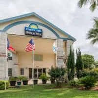 Days Inn by Wyndham San Antonio Southeast Frost Bank Center，位于圣安东尼奥的酒店