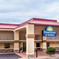 Days Inn & Suites by Wyndham Warner Robins Near Robins AFB，位于华纳罗宾斯Middle Georgia Regional Airport - MCN附近的酒店
