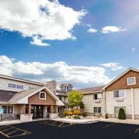 AmericInn by Wyndham Hotel and Suites Long Lake,位于Long Lake的酒店
