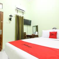 RedDoorz Plus near Taman Sari，位于日惹Gedong Kiwo的酒店