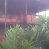 Sunset Guest House & Bar，位于布纳肯的酒店