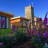 The Kings Arms - Fleggburgh with Hot tub，位于Burgh Saint Margaret的酒店