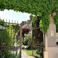 LOGIS - Hôtel Restaurant Les Tilleuls，位于圣夫洛朗坦的酒店