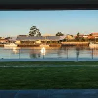 Ulverstone Waterfront Apartments，位于阿尔弗斯通的酒店