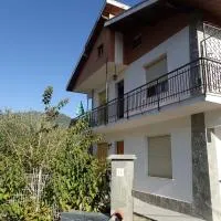 Casetta tra gli Ulivi vicina al Mare,位于Giustenice的酒店