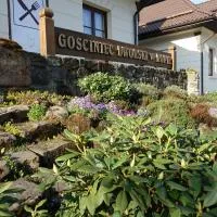 Gościniec Dworski w Ropie - Pokoje gościnne，位于Ropa的酒店