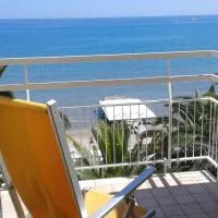 Hotel Miramare,位于迪亚诺马里纳的酒店