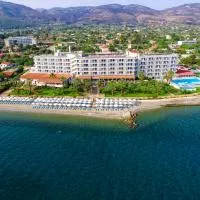 Calamos Beach Family Club by Anayia All Inclusive Resorts，位于卡拉莫斯的酒店