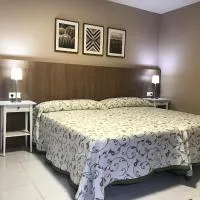 Hostal-Restaurante Paris，位于福尔卡雷的酒店