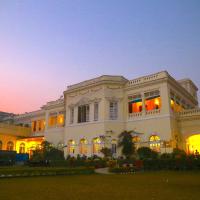 Hotel Surya, Kaiser Palace，位于瓦拉纳西Varanasi Cantt的酒店