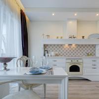 Bright apartment near Akropolis，位于维尔纽斯Fabijoniškės的酒店