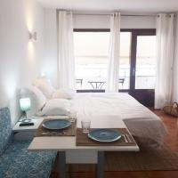 Apartamentos Albertos，位于圣埃乌拉利亚的酒店