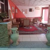 Charm El Cheikh Hotel，位于奥兰艾哈迈德·本·贝拉机场 - ORN附近的酒店