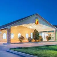 大卡宾/维尼塔地区速8酒店，位于Vinita的酒店