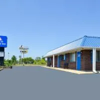 Americas Best Value Inn Sullivan，位于Sullivan的酒店