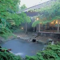 沙加之乡梦亚旅馆，位于新泻的酒店