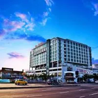 哥打京那巴鲁婆罗洲酒店&机场酒店，位于哥打京那巴鲁的酒店