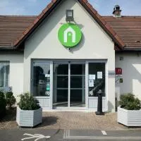 钟楼克莱伊维耶圣保罗酒店，位于维勒圣保罗的酒店