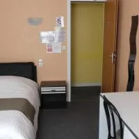Hôtel Duguesclin,位于拉艾-佩斯内勒的酒店