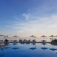 阿尔客诺俄斯海滩公寓式酒店,位于基拉奇尼的酒店