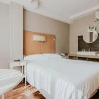Hotel Isasa,位于洛格罗尼奥的酒店