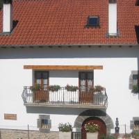 Casa rural Ornat Etxea，位于Vidángoz的酒店