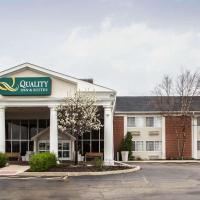 Quality Inn and Suites St Charles -West Chicago，位于圣查尔斯杜佩奇机场 - DPA附近的酒店