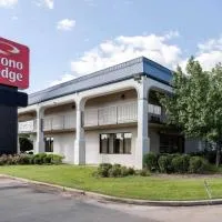 Econo Lodge Grenada，位于格林纳达的酒店