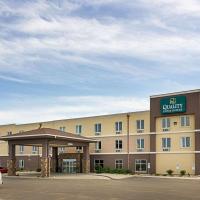 Quality Inn & Suites，位于迈诺特Minot International - MOT附近的酒店