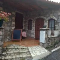 Ξενώνας questhouse Electra isari，位于Isaris的酒店