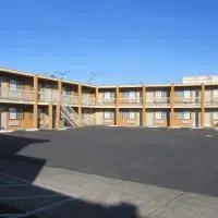 Rodeway Inn San Pablo Hilltop，位于圣巴勃罗的酒店