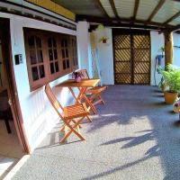 Sabandy Guesthouse，位于瓜埠浮罗交怡机场 - LGK附近的酒店
