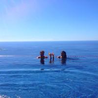 Villa OCEAN Infinity heated pool optional，位于圣乌尔苏拉的酒店