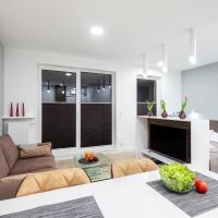 Apartament Luxury Miedzyborska 8b，位于华沙南普拉加区的酒店