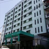 银绿色酒店，位于仰光Yankin Township的酒店