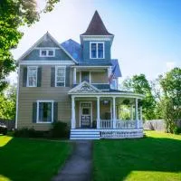 Burdett House Bed & Breakfast,位于Burdett的酒店