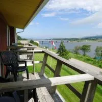鸭湾汽车旅馆,位于Margaree Harbour的酒店