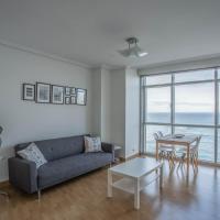 APARTAMENTO EN PRIMERA LINEA DE PLAYA RiAZOR，位于拉科鲁尼亚的酒店